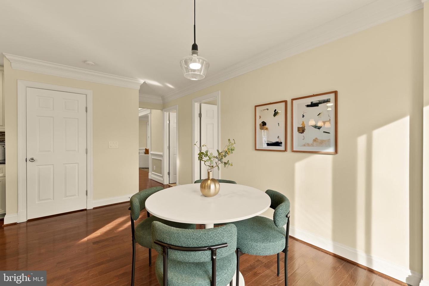 7221 TYLER AVE, FALLS CHURCH, Virginia 22042, 4 Bedrooms Bedrooms, ,4 BathroomsBathrooms,Residential,For sale,7221 TYLER AVE,VAFX2280912 MLS # VAFX2280912