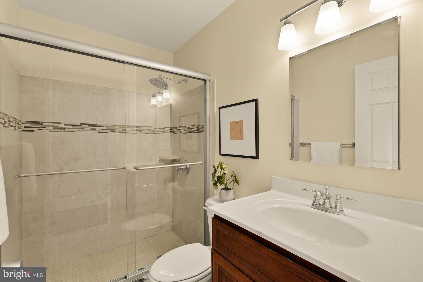 7221 TYLER AVE, FALLS CHURCH, Virginia 22042, 4 Bedrooms Bedrooms, ,4 BathroomsBathrooms,Residential,For sale,7221 TYLER AVE,VAFX2280912 MLS # VAFX2280912