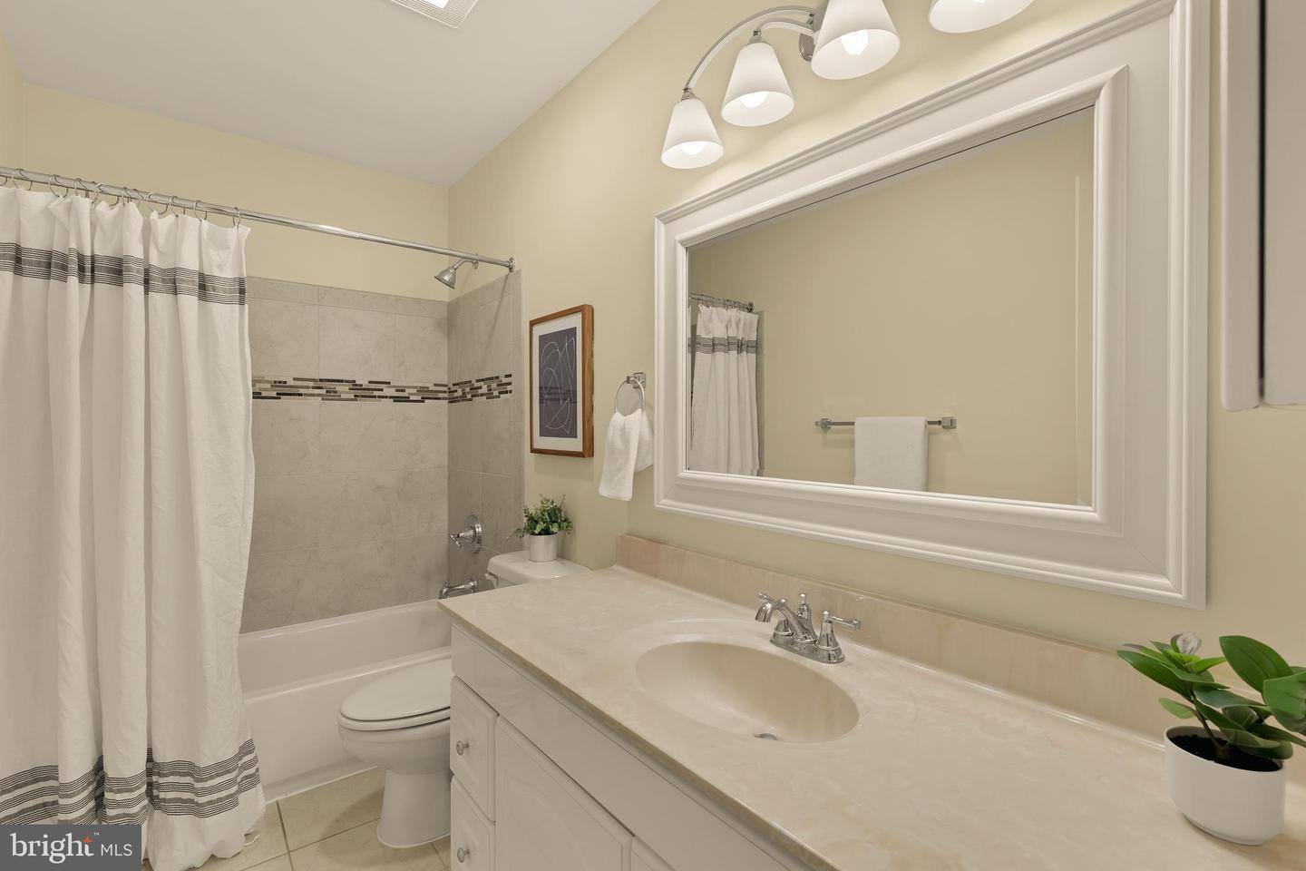 7221 TYLER AVE, FALLS CHURCH, Virginia 22042, 4 Bedrooms Bedrooms, ,4 BathroomsBathrooms,Residential,For sale,7221 TYLER AVE,VAFX2280912 MLS # VAFX2280912