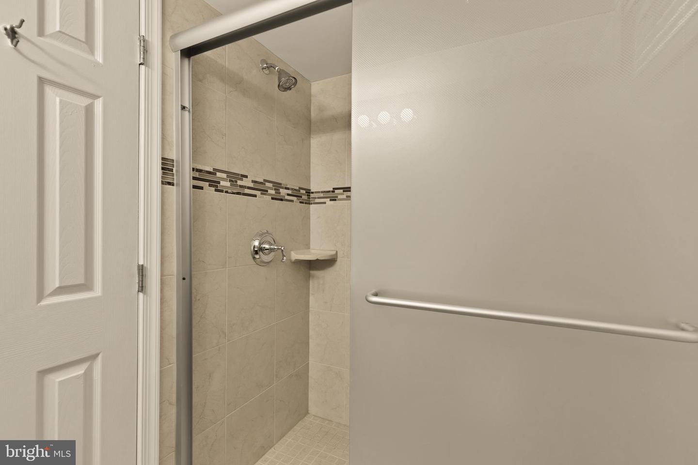 7221 TYLER AVE, FALLS CHURCH, Virginia 22042, 4 Bedrooms Bedrooms, ,4 BathroomsBathrooms,Residential,For sale,7221 TYLER AVE,VAFX2280912 MLS # VAFX2280912