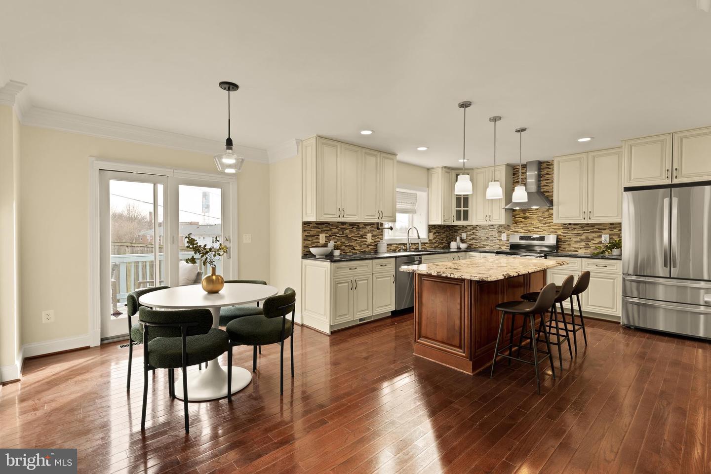 7221 TYLER AVE, FALLS CHURCH, Virginia 22042, 4 Bedrooms Bedrooms, ,4 BathroomsBathrooms,Residential,For sale,7221 TYLER AVE,VAFX2280912 MLS # VAFX2280912