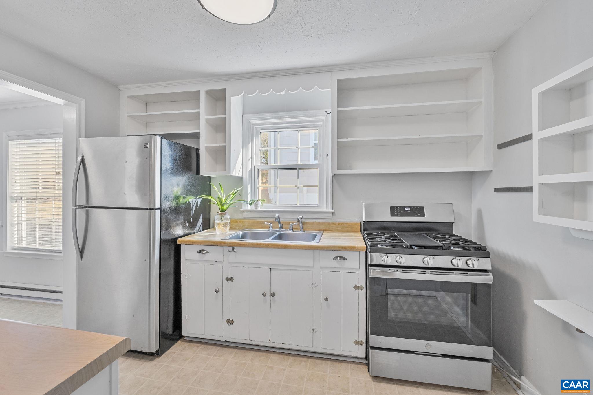 1007 MONTROSE AVE, CHARLOTTESVILLE, Virginia 22902, 3 Bedrooms Bedrooms, ,2 BathroomsBathrooms,Residential,1007 MONTROSE AVE,672488 MLS # 672488