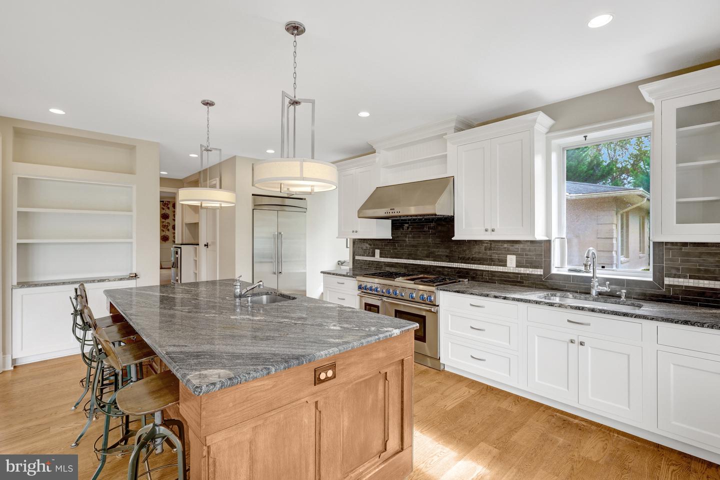 440 MONTPELIER RD, GREAT FALLS, Virginia 22066, 5 Bedrooms Bedrooms, ,4 BathroomsBathrooms,Residential,For sale,440 MONTPELIER RD,VAFX2281484 MLS # VAFX2281484