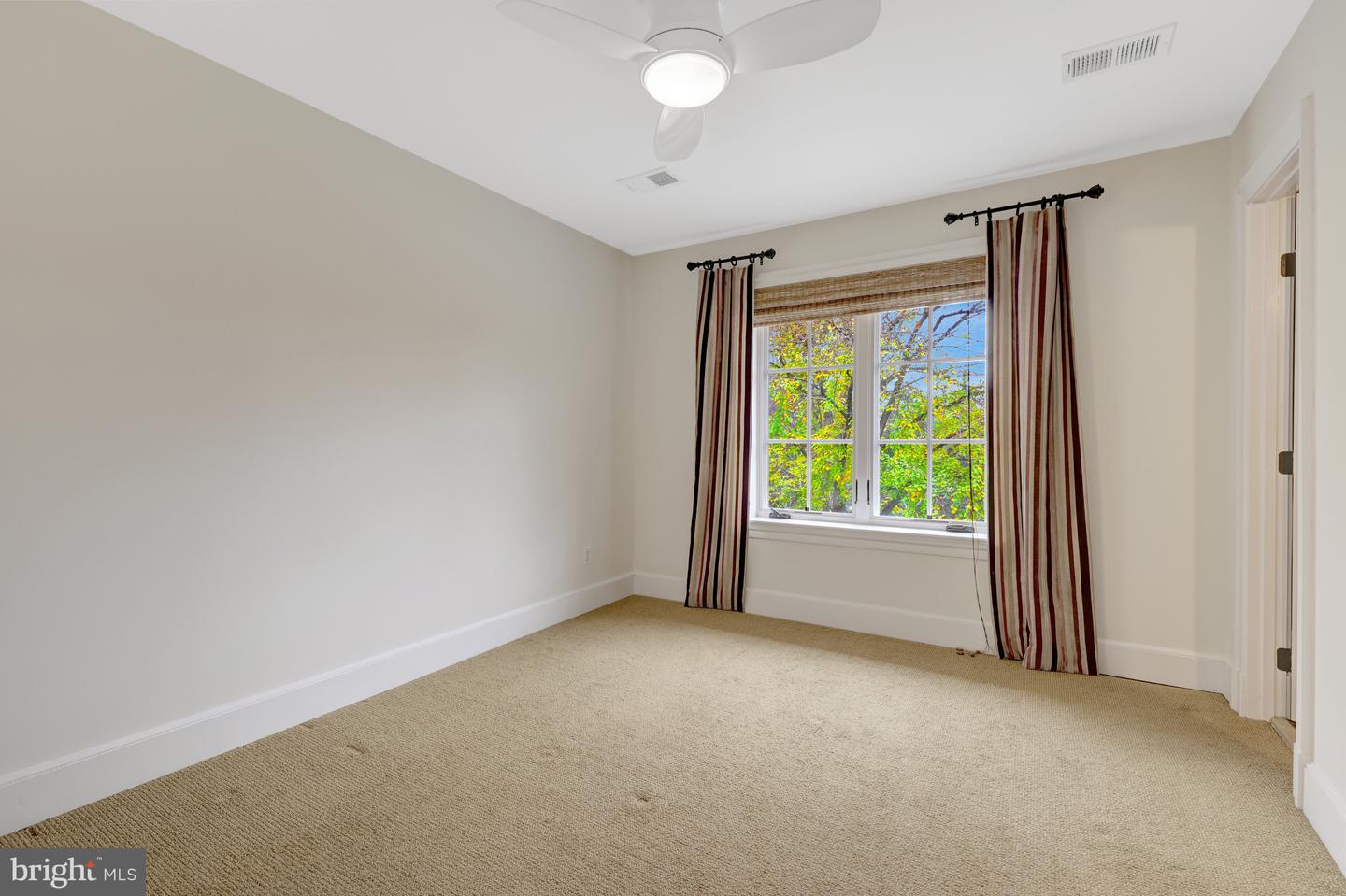 440 MONTPELIER RD, GREAT FALLS, Virginia 22066, 5 Bedrooms Bedrooms, ,4 BathroomsBathrooms,Residential,For sale,440 MONTPELIER RD,VAFX2281484 MLS # VAFX2281484