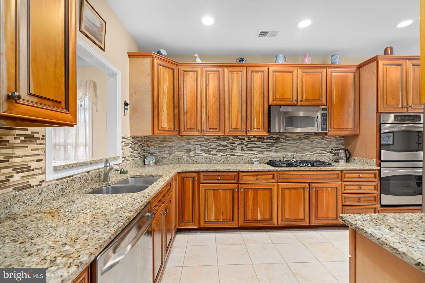 8410 STARGAZER LILY CT, LORTON, Virginia 22079, 3 Bedrooms Bedrooms, ,3 BathroomsBathrooms,Residential,For sale,8410 STARGAZER LILY CT,VAFX2281520 MLS # VAFX2281520