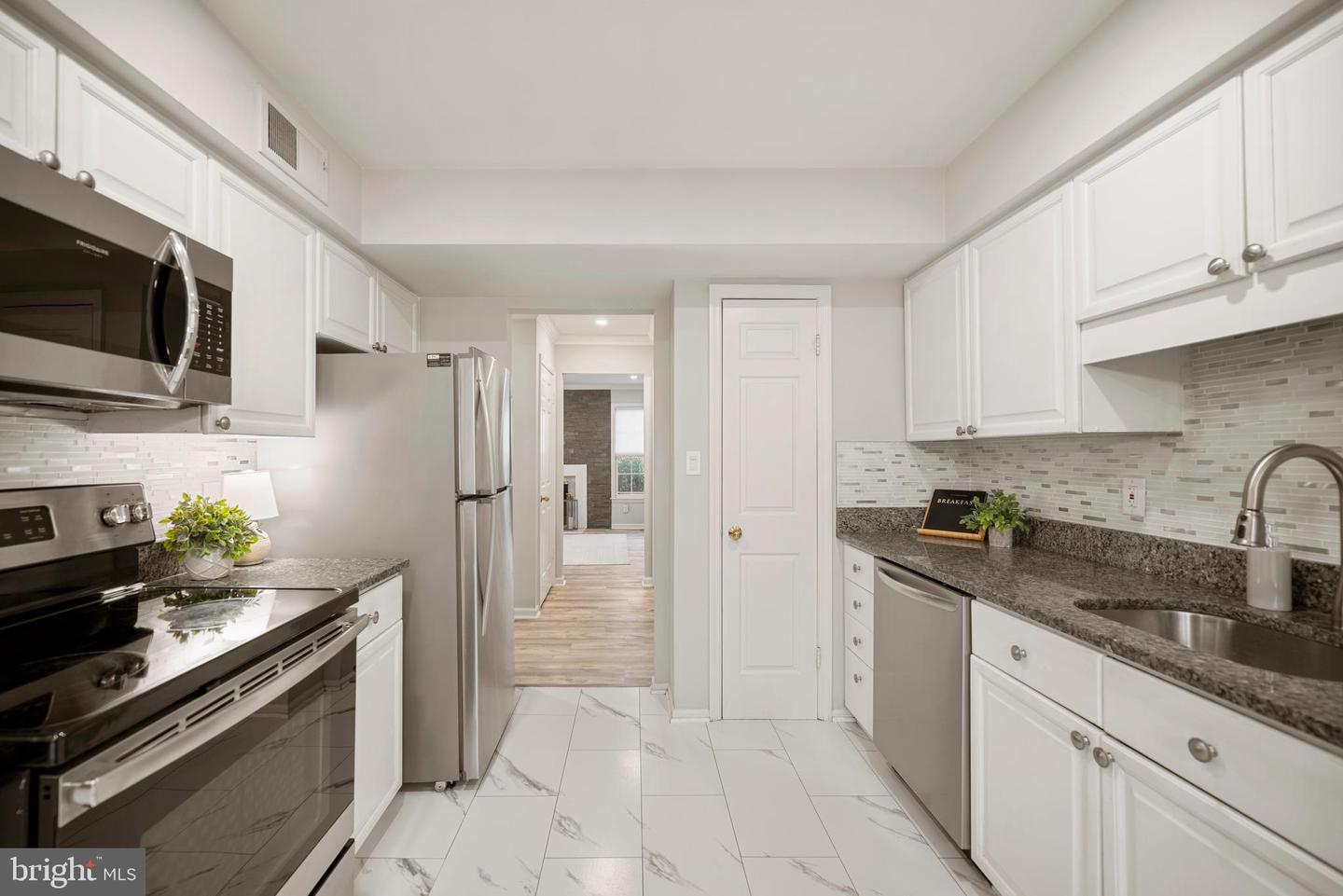 7526 OLDHAM WAY, ALEXANDRIA, Virginia 22315, 3 Bedrooms Bedrooms, ,3 BathroomsBathrooms,Residential,For sale,7526 OLDHAM WAY,VAFX2281562 MLS # VAFX2281562