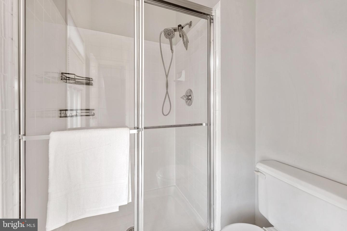 7526 OLDHAM WAY, ALEXANDRIA, Virginia 22315, 3 Bedrooms Bedrooms, ,3 BathroomsBathrooms,Residential,For sale,7526 OLDHAM WAY,VAFX2281562 MLS # VAFX2281562