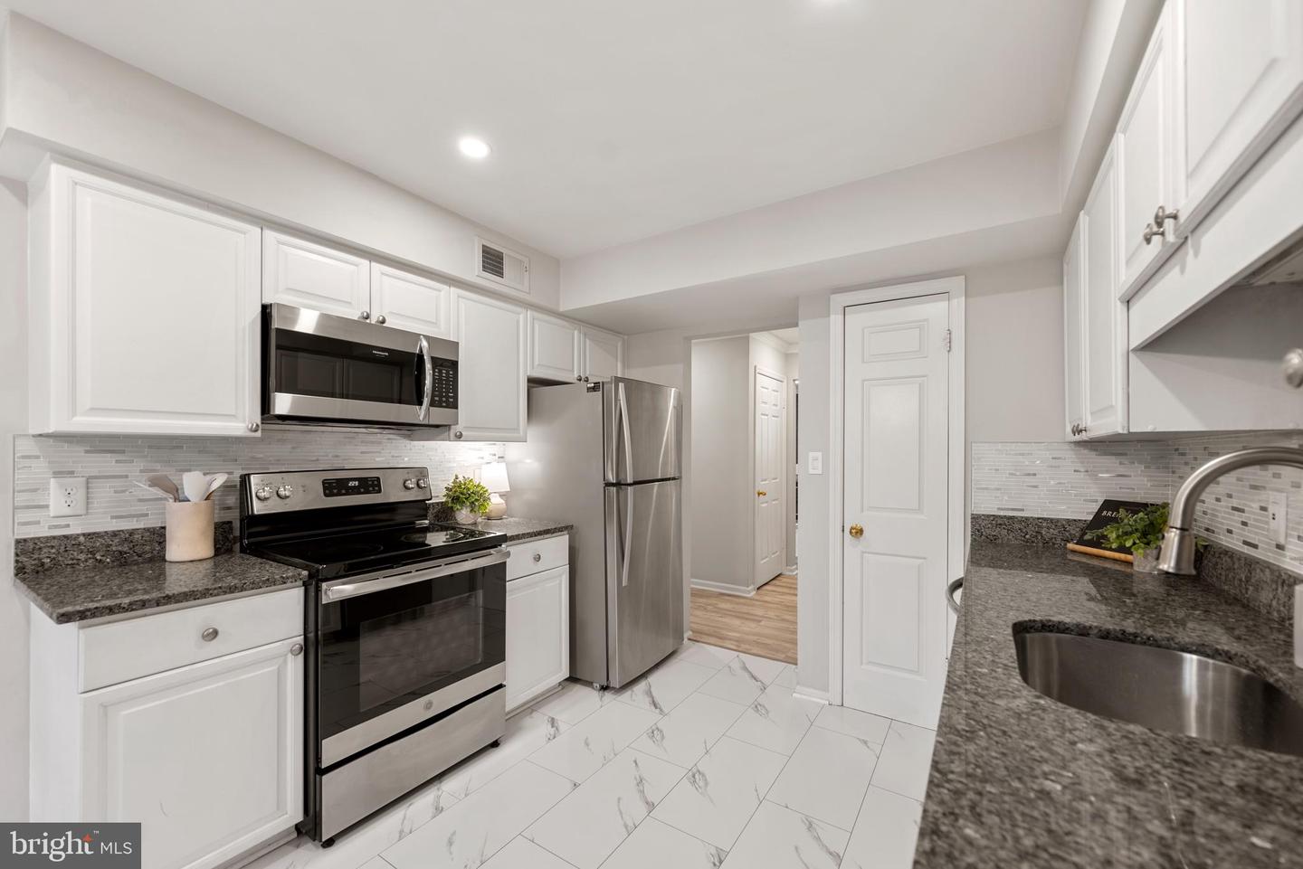 7526 OLDHAM WAY, ALEXANDRIA, Virginia 22315, 3 Bedrooms Bedrooms, ,3 BathroomsBathrooms,Residential,For sale,7526 OLDHAM WAY,VAFX2281562 MLS # VAFX2281562