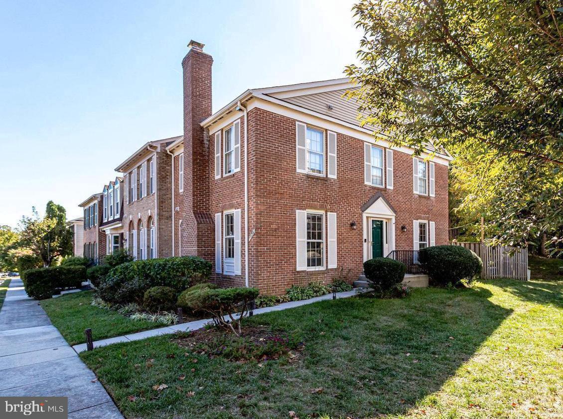 7526 OLDHAM WAY, ALEXANDRIA, Virginia 22315, 3 Bedrooms Bedrooms, ,3 BathroomsBathrooms,Residential,For sale,7526 OLDHAM WAY,VAFX2281562 MLS # VAFX2281562