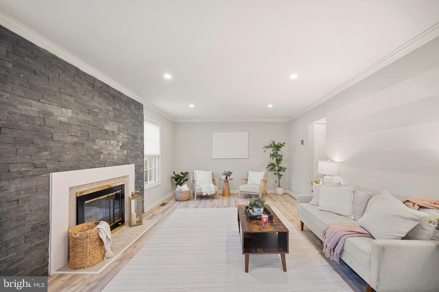 7526 OLDHAM WAY, ALEXANDRIA, Virginia 22315, 3 Bedrooms Bedrooms, ,3 BathroomsBathrooms,Residential,For sale,7526 OLDHAM WAY,VAFX2281562 MLS # VAFX2281562