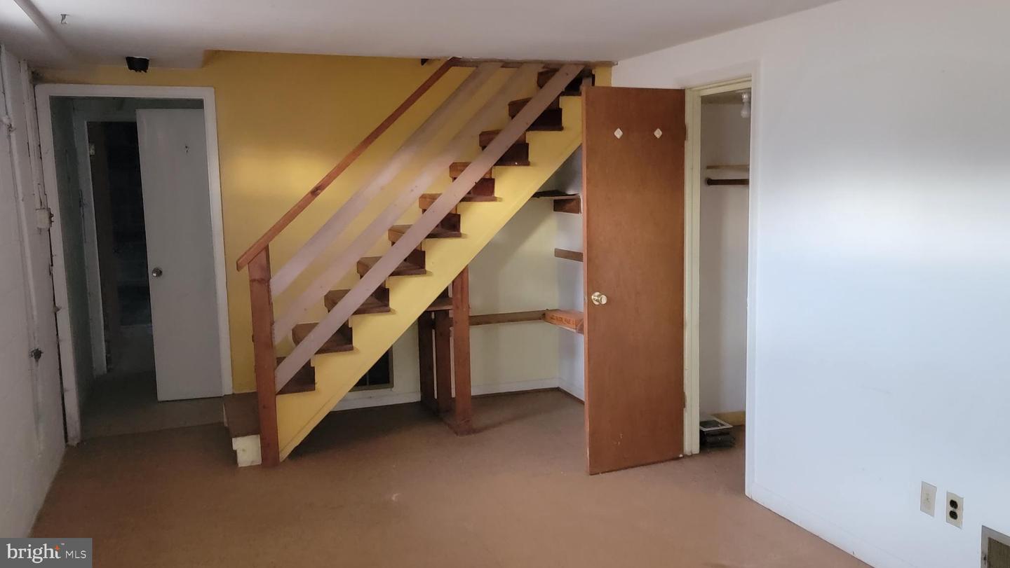 10914 WOODHAVEN DR, FAIRFAX, Virginia 22030, 3 Bedrooms Bedrooms, ,2 BathroomsBathrooms,Residential,For sale,10914 WOODHAVEN DR,VAFC2007544 MLS # VAFC2007544