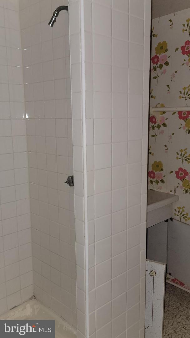 10914 WOODHAVEN DR, FAIRFAX, Virginia 22030, 3 Bedrooms Bedrooms, ,2 BathroomsBathrooms,Residential,For sale,10914 WOODHAVEN DR,VAFC2007544 MLS # VAFC2007544