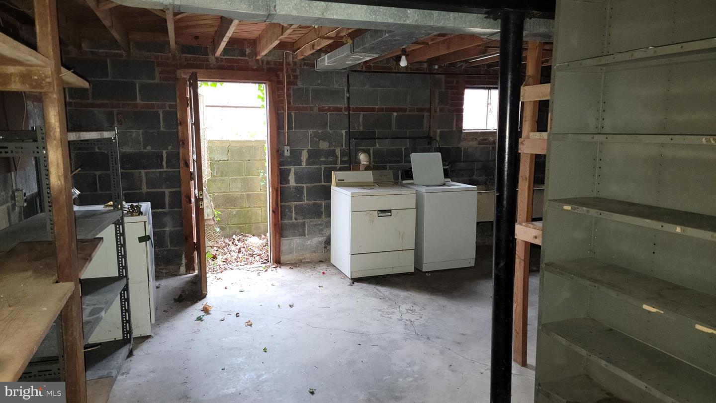 10914 WOODHAVEN DR, FAIRFAX, Virginia 22030, 3 Bedrooms Bedrooms, ,2 BathroomsBathrooms,Residential,For sale,10914 WOODHAVEN DR,VAFC2007544 MLS # VAFC2007544