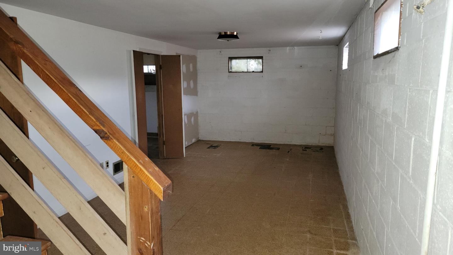 10914 WOODHAVEN DR, FAIRFAX, Virginia 22030, 3 Bedrooms Bedrooms, ,2 BathroomsBathrooms,Residential,For sale,10914 WOODHAVEN DR,VAFC2007544 MLS # VAFC2007544