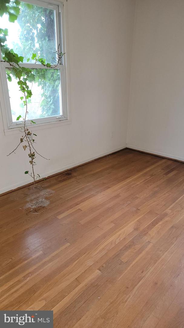 10914 WOODHAVEN DR, FAIRFAX, Virginia 22030, 3 Bedrooms Bedrooms, ,2 BathroomsBathrooms,Residential,For sale,10914 WOODHAVEN DR,VAFC2007544 MLS # VAFC2007544