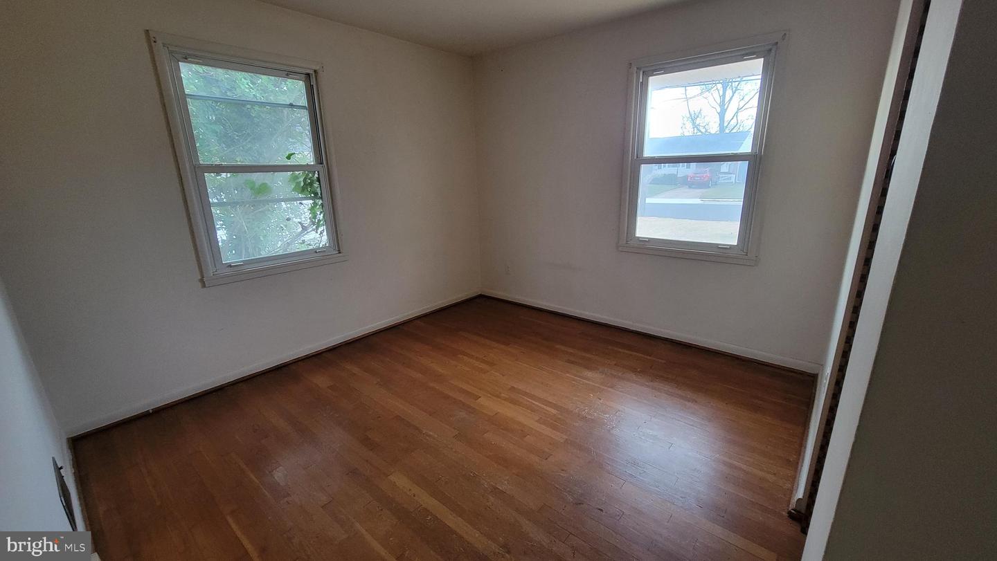 10914 WOODHAVEN DR, FAIRFAX, Virginia 22030, 3 Bedrooms Bedrooms, ,2 BathroomsBathrooms,Residential,For sale,10914 WOODHAVEN DR,VAFC2007544 MLS # VAFC2007544