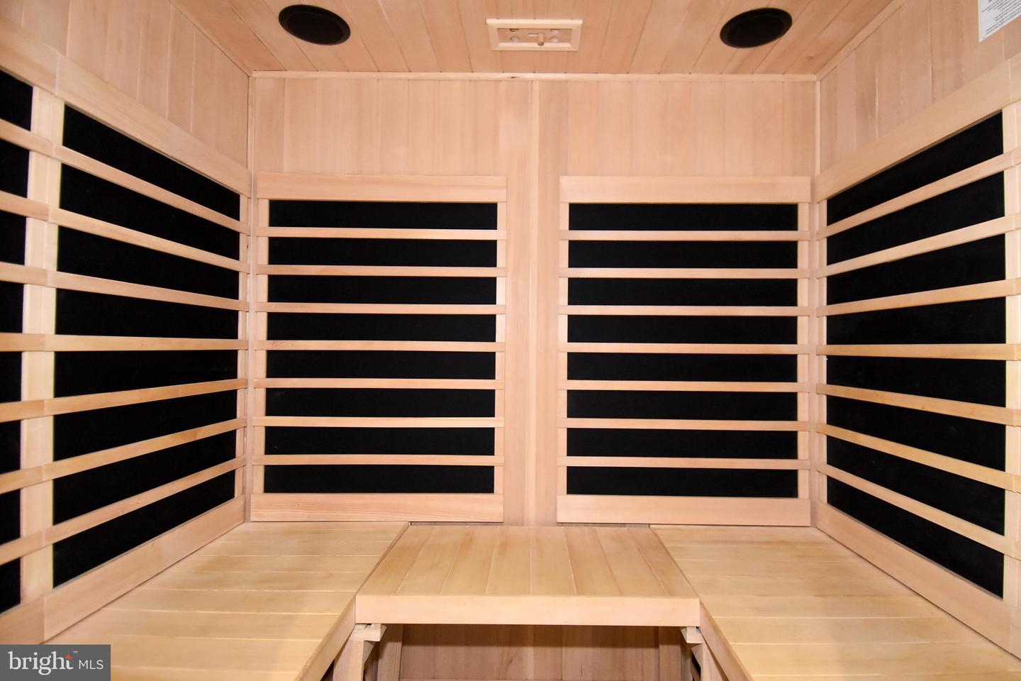 1250 S WASHINGTON ST #203, ALEXANDRIA, Virginia 22314, 2 Bedrooms Bedrooms, ,2 BathroomsBathrooms,Residential,For sale,1250 S WASHINGTON ST #203,VAAX2052264 MLS # VAAX2052264