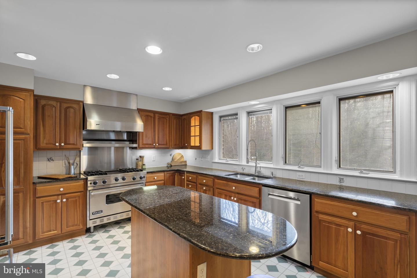 8701 CROMWELL DR, SPRINGFIELD, Virginia 22151, 3 Bedrooms Bedrooms, ,2 BathroomsBathrooms,Residential,For sale,8701 CROMWELL DR,VAFX2282206 MLS # VAFX2282206