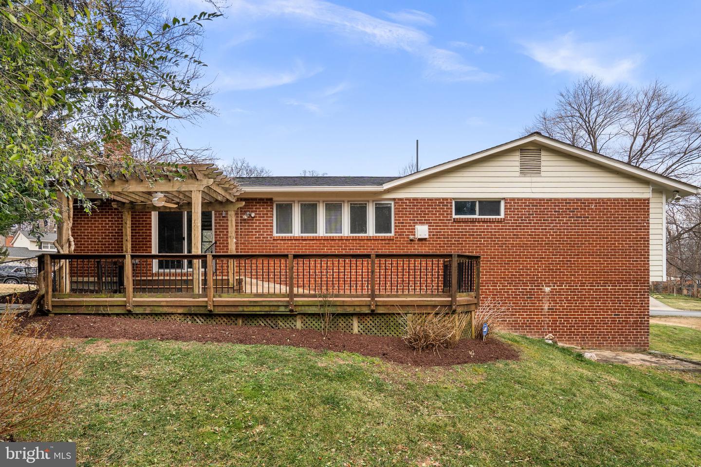 8701 CROMWELL DR, SPRINGFIELD, Virginia 22151, 3 Bedrooms Bedrooms, ,2 BathroomsBathrooms,Residential,For sale,8701 CROMWELL DR,VAFX2282206 MLS # VAFX2282206