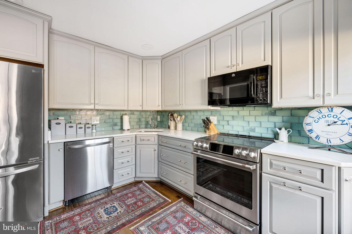 403 N FAIRFAX ST, ALEXANDRIA, Virginia 22314, 3 Bedrooms Bedrooms, ,3 BathroomsBathrooms,Residential,For sale,403 N FAIRFAX ST,VAAX2052350 MLS # VAAX2052350