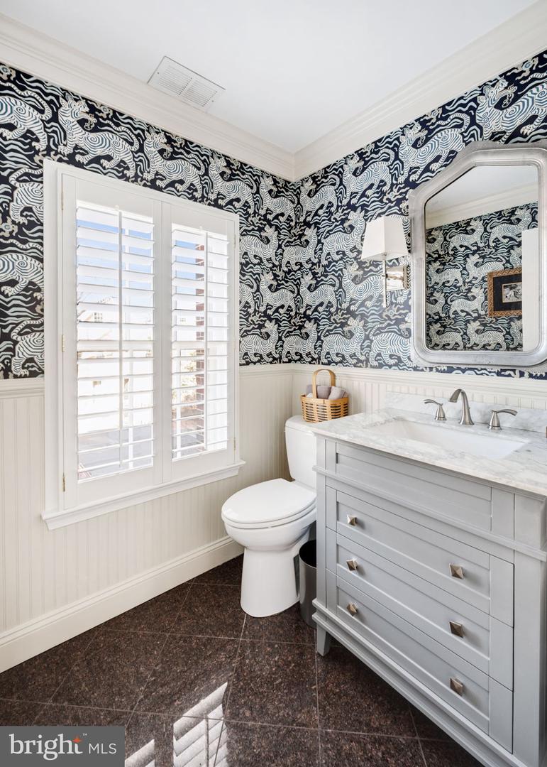 403 N FAIRFAX ST, ALEXANDRIA, Virginia 22314, 3 Bedrooms Bedrooms, ,3 BathroomsBathrooms,Residential,For sale,403 N FAIRFAX ST,VAAX2052350 MLS # VAAX2052350