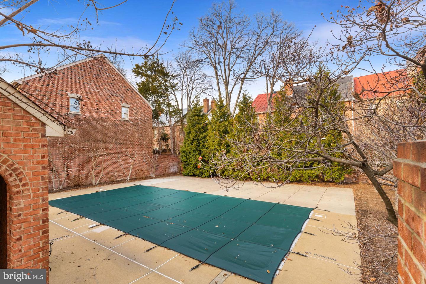 403 N FAIRFAX ST, ALEXANDRIA, Virginia 22314, 3 Bedrooms Bedrooms, ,3 BathroomsBathrooms,Residential,For sale,403 N FAIRFAX ST,VAAX2052350 MLS # VAAX2052350