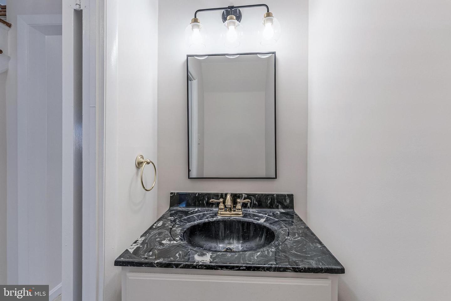 13130 PAVILION LN, FAIRFAX, Virginia 22033, 4 Bedrooms Bedrooms, ,2 BathroomsBathrooms,Residential,For sale,13130 PAVILION LN,VAFX2282292 MLS # VAFX2282292