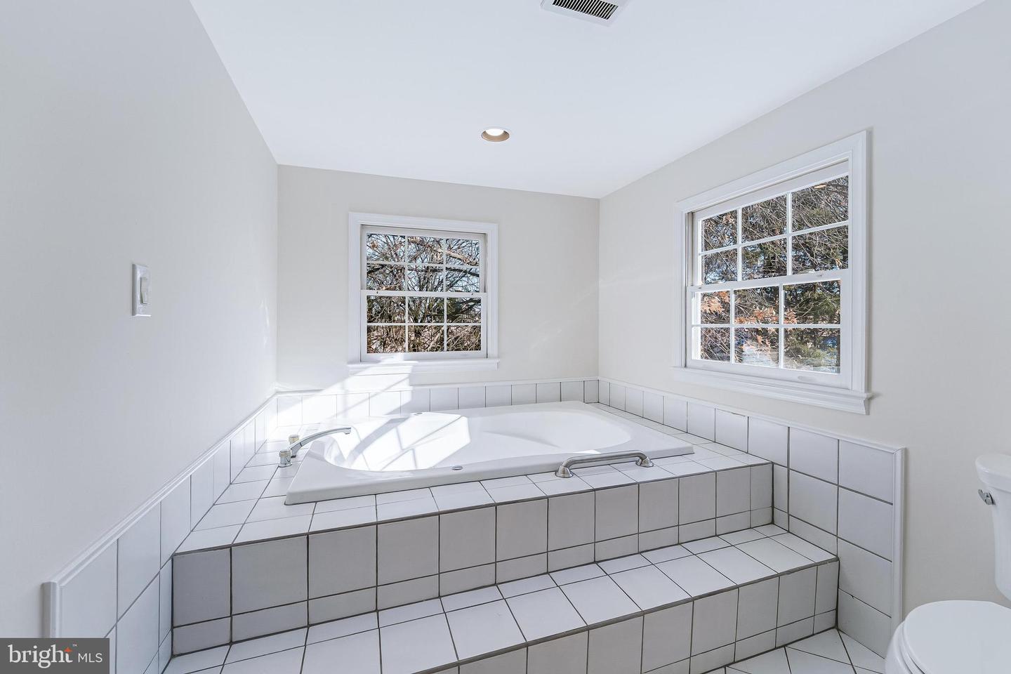 13130 PAVILION LN, FAIRFAX, Virginia 22033, 4 Bedrooms Bedrooms, ,2 BathroomsBathrooms,Residential,For sale,13130 PAVILION LN,VAFX2282292 MLS # VAFX2282292