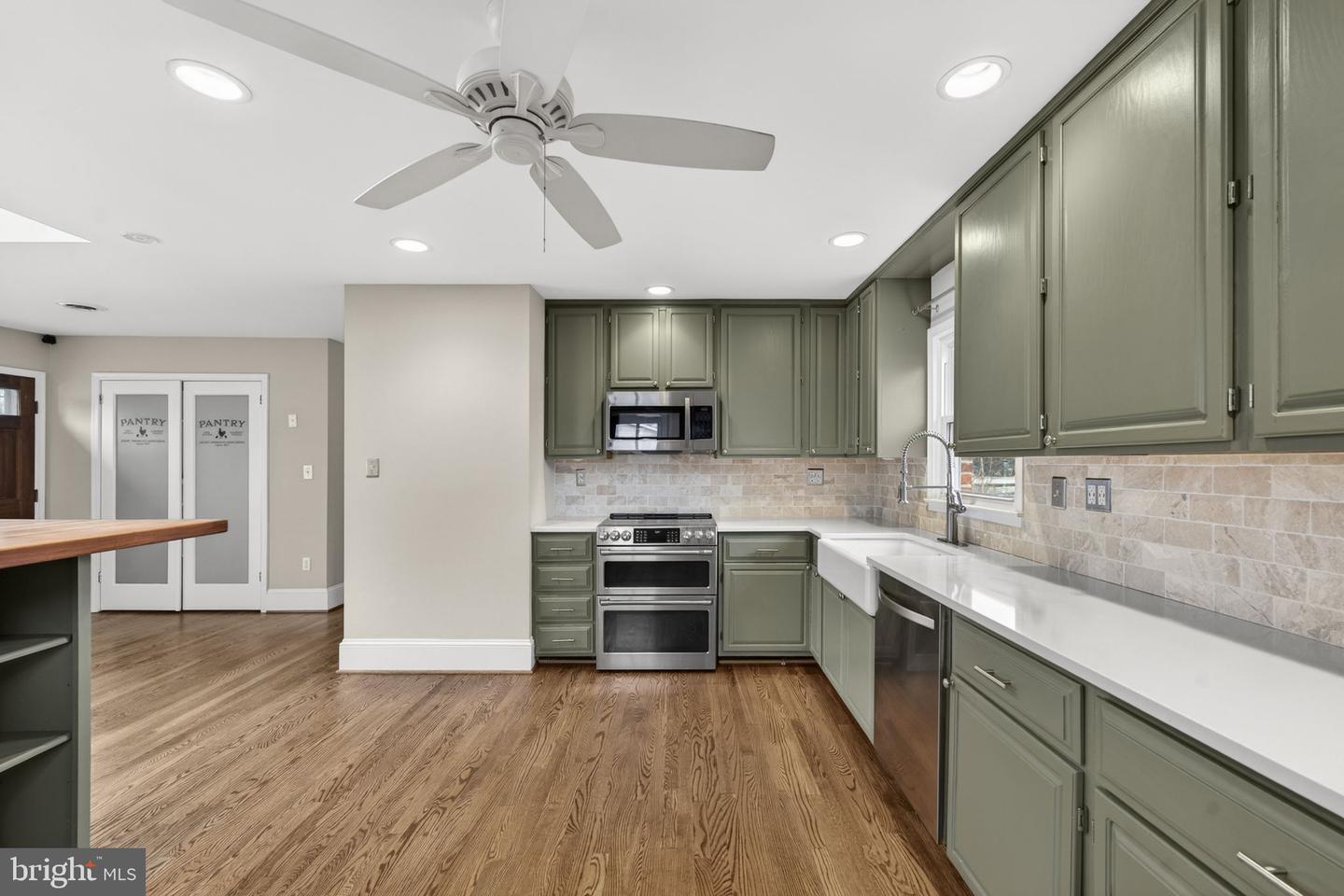 20173 BROAD RUN DR, STERLING, Virginia 20165, 3 Bedrooms Bedrooms, ,2 BathroomsBathrooms,Residential,For sale,20173 BROAD RUN DR,VALO2112274 MLS # VALO2112274