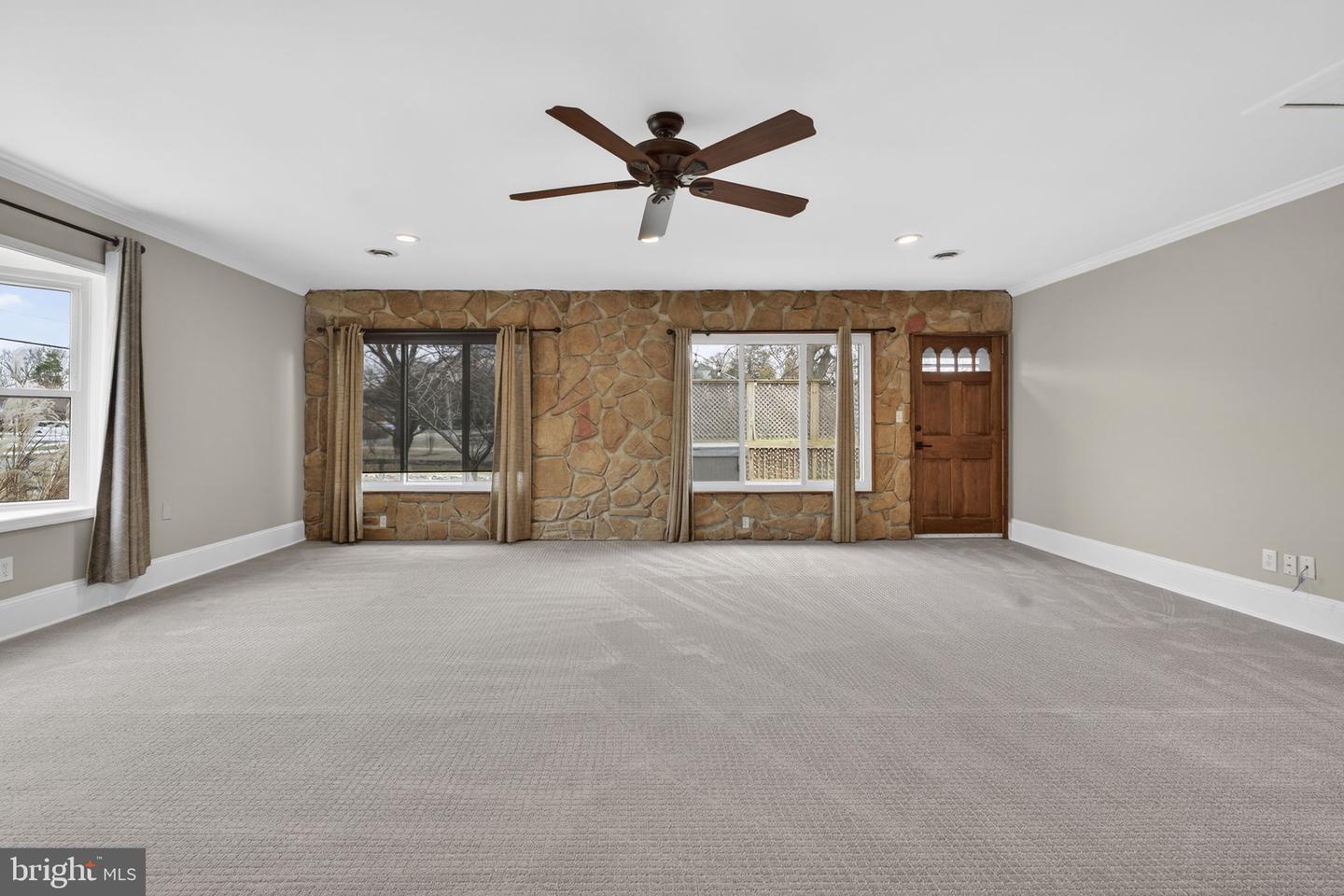 20173 BROAD RUN DR, STERLING, Virginia 20165, 3 Bedrooms Bedrooms, ,2 BathroomsBathrooms,Residential,For sale,20173 BROAD RUN DR,VALO2112274 MLS # VALO2112274