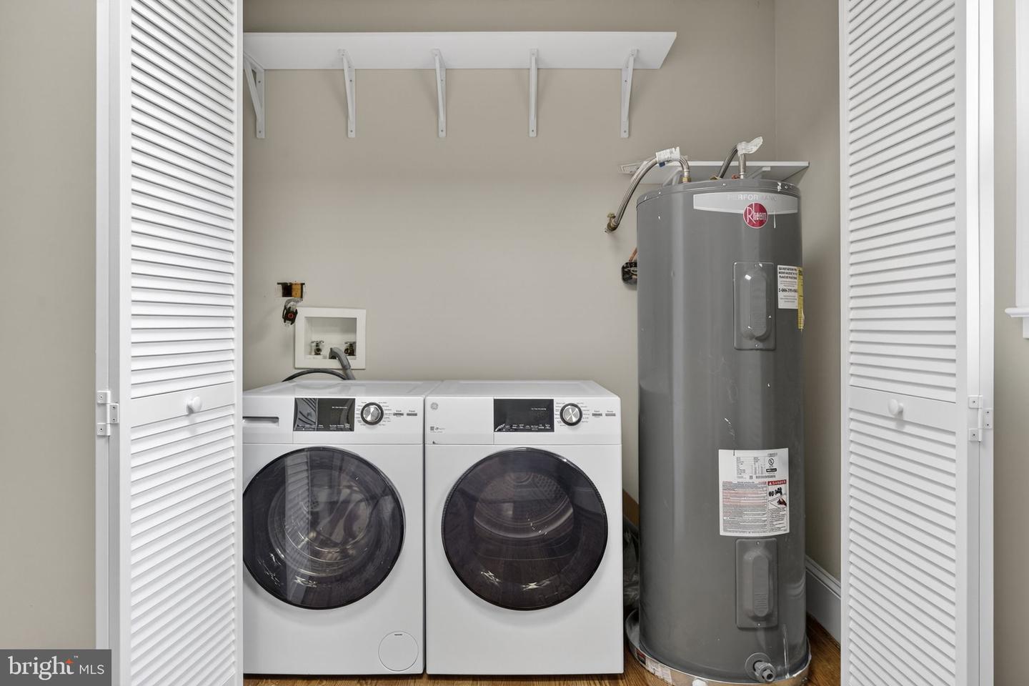 20173 BROAD RUN DR, STERLING, Virginia 20165, 3 Bedrooms Bedrooms, ,2 BathroomsBathrooms,Residential,For sale,20173 BROAD RUN DR,VALO2112274 MLS # VALO2112274