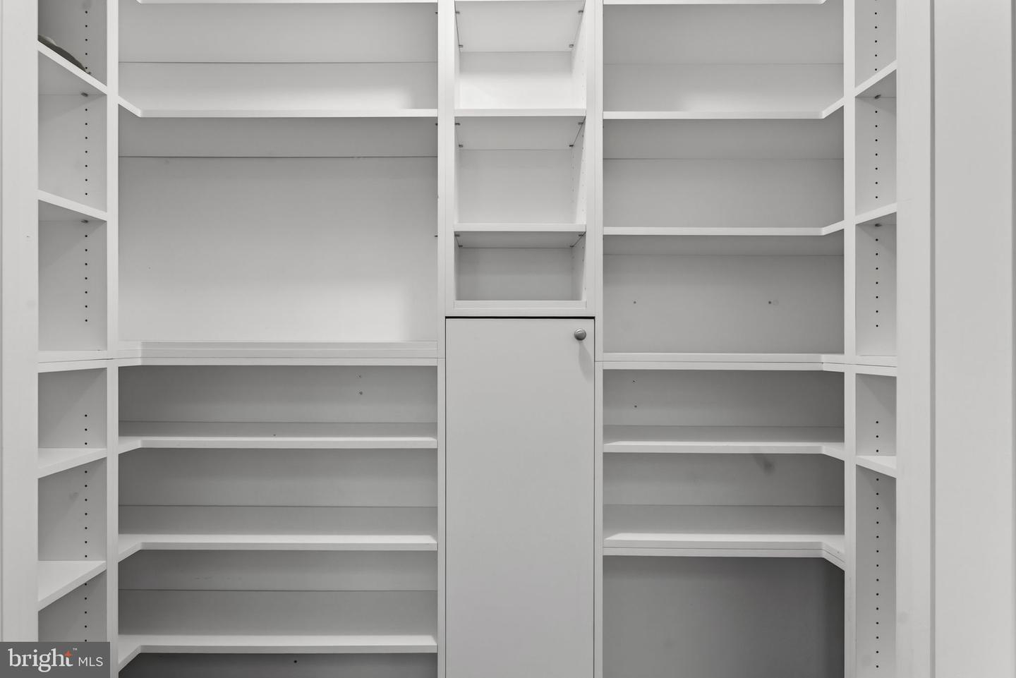 20173 BROAD RUN DR, STERLING, Virginia 20165, 3 Bedrooms Bedrooms, ,2 BathroomsBathrooms,Residential,For sale,20173 BROAD RUN DR,VALO2112274 MLS # VALO2112274