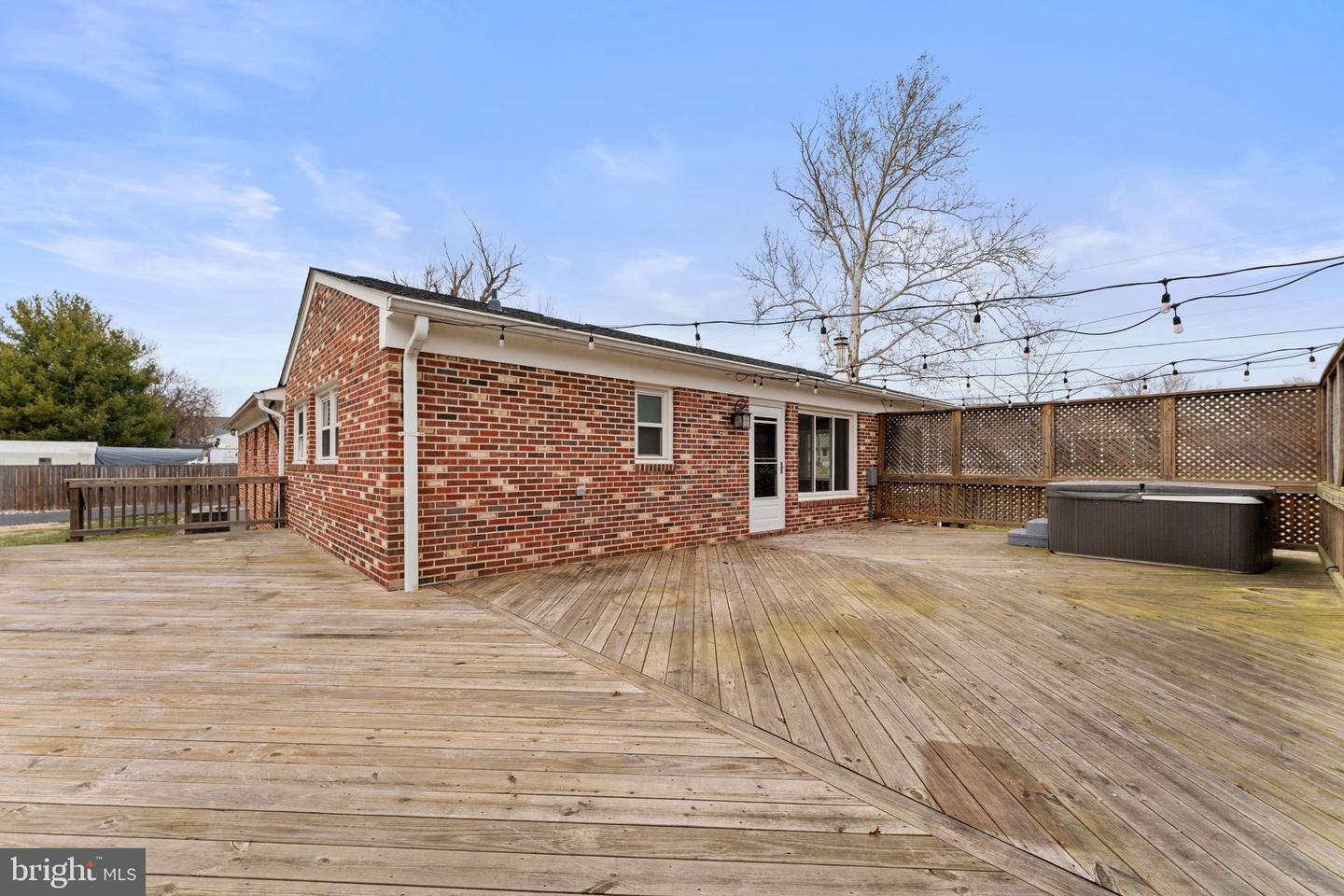 20173 BROAD RUN DR, STERLING, Virginia 20165, 3 Bedrooms Bedrooms, ,2 BathroomsBathrooms,Residential,For sale,20173 BROAD RUN DR,VALO2112274 MLS # VALO2112274