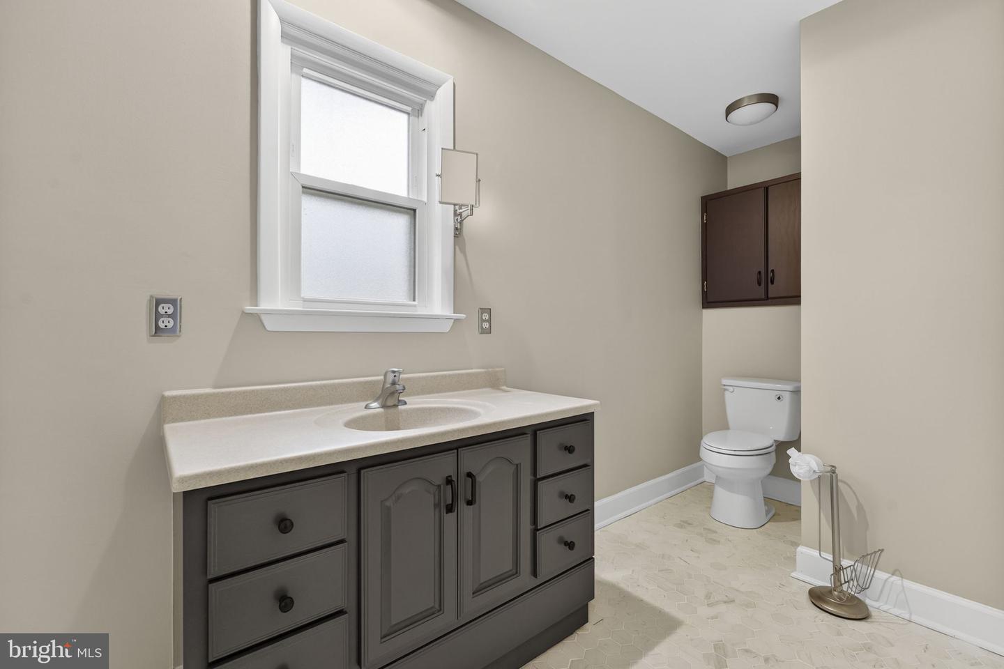 20173 BROAD RUN DR, STERLING, Virginia 20165, 3 Bedrooms Bedrooms, ,2 BathroomsBathrooms,Residential,For sale,20173 BROAD RUN DR,VALO2112274 MLS # VALO2112274