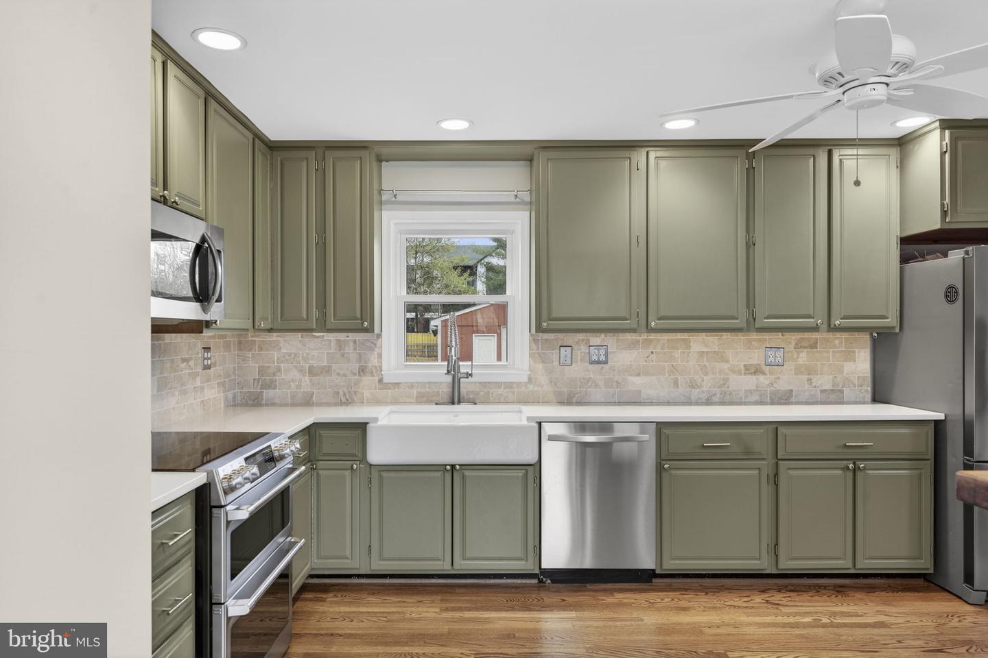 20173 BROAD RUN DR, STERLING, Virginia 20165, 3 Bedrooms Bedrooms, ,2 BathroomsBathrooms,Residential,For sale,20173 BROAD RUN DR,VALO2112274 MLS # VALO2112274