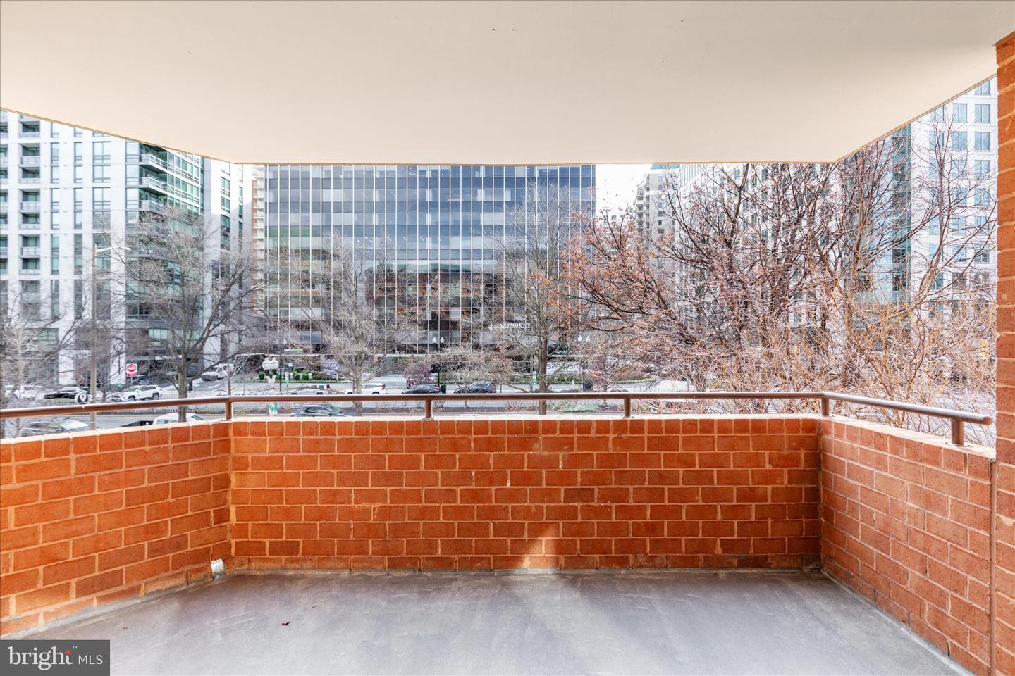 1001 N RANDOLPH ST #202, ARLINGTON, Virginia 22201, 2 Bedrooms Bedrooms, ,2 BathroomsBathrooms,Residential,For sale,1001 N RANDOLPH ST #202,VAAR2066848 MLS # VAAR2066848