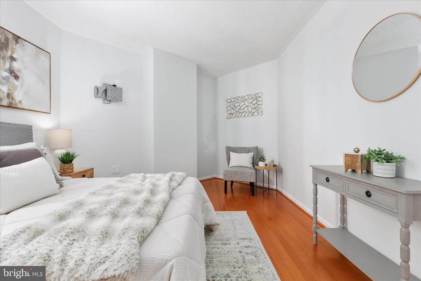 1001 N RANDOLPH ST #202, ARLINGTON, Virginia 22201, 2 Bedrooms Bedrooms, ,2 BathroomsBathrooms,Residential,For sale,1001 N RANDOLPH ST #202,VAAR2066848 MLS # VAAR2066848