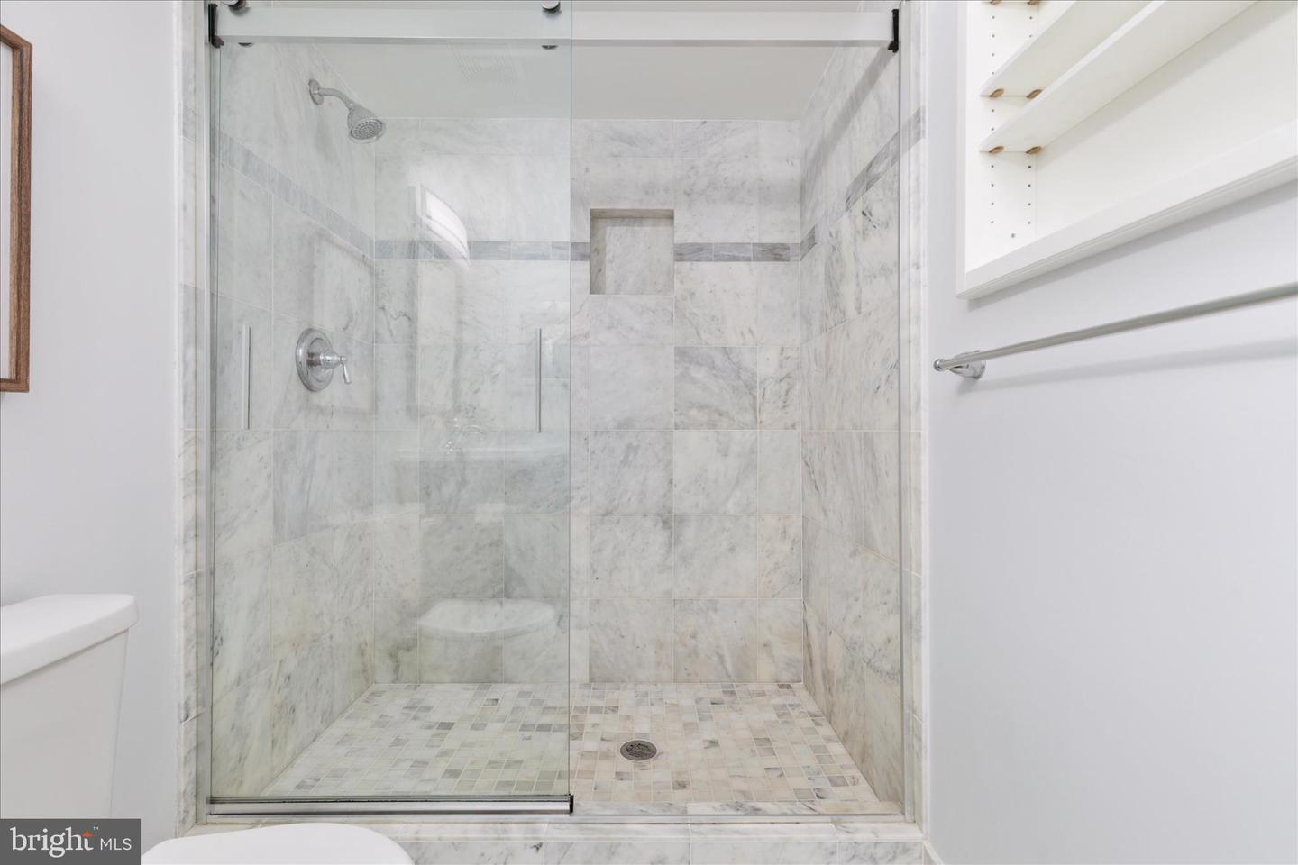 1001 N RANDOLPH ST #202, ARLINGTON, Virginia 22201, 2 Bedrooms Bedrooms, ,2 BathroomsBathrooms,Residential,For sale,1001 N RANDOLPH ST #202,VAAR2066848 MLS # VAAR2066848