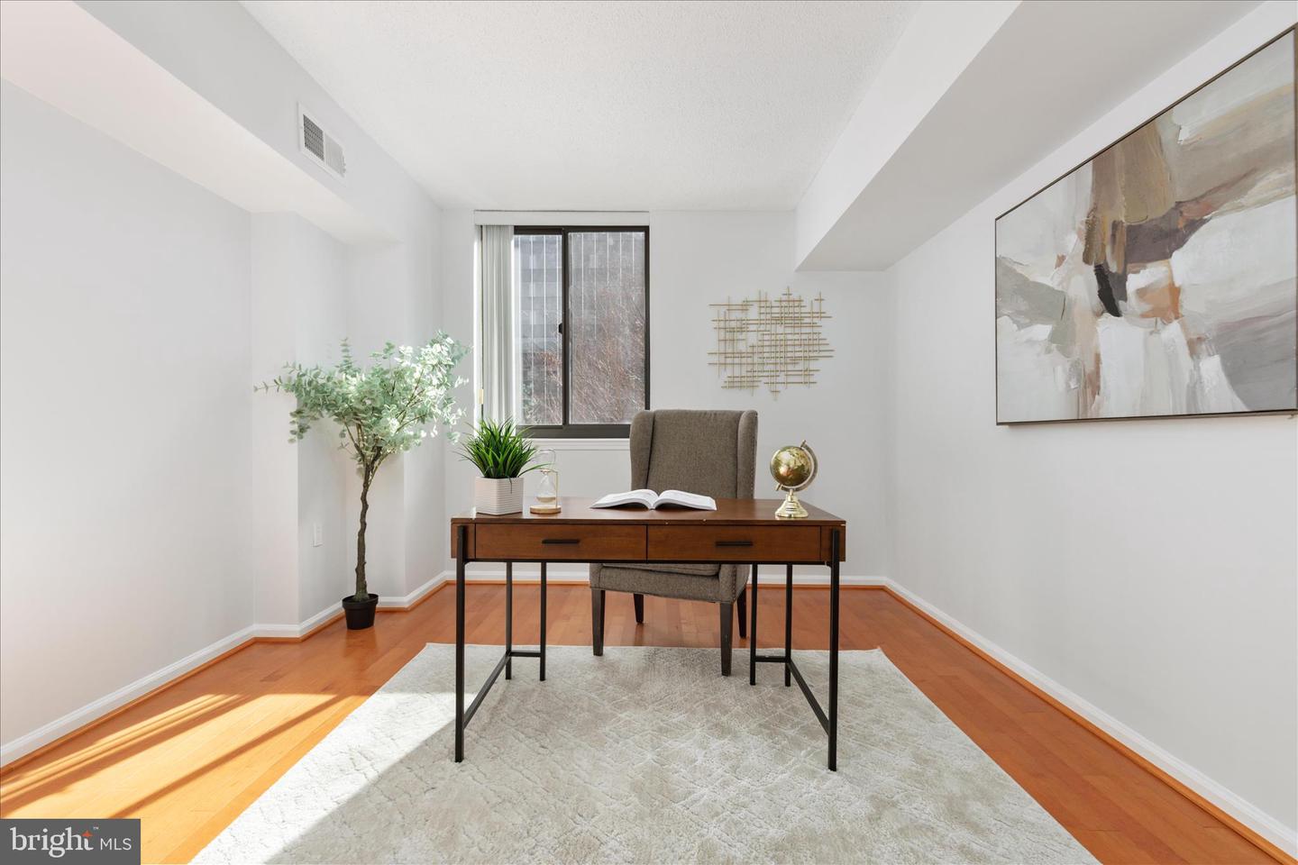 1001 N RANDOLPH ST #202, ARLINGTON, Virginia 22201, 2 Bedrooms Bedrooms, ,2 BathroomsBathrooms,Residential,For sale,1001 N RANDOLPH ST #202,VAAR2066848 MLS # VAAR2066848