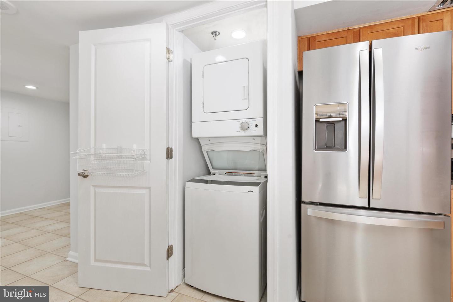 1001 N RANDOLPH ST #202, ARLINGTON, Virginia 22201, 2 Bedrooms Bedrooms, ,2 BathroomsBathrooms,Residential,For sale,1001 N RANDOLPH ST #202,VAAR2066848 MLS # VAAR2066848