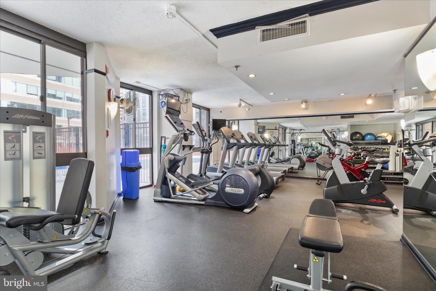 1001 N RANDOLPH ST #202, ARLINGTON, Virginia 22201, 2 Bedrooms Bedrooms, ,2 BathroomsBathrooms,Residential,For sale,1001 N RANDOLPH ST #202,VAAR2066848 MLS # VAAR2066848