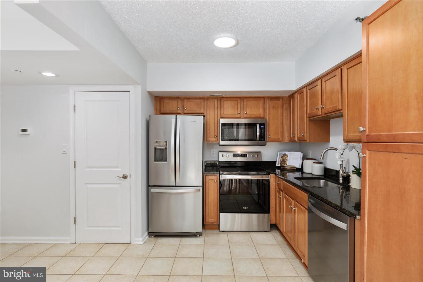 1001 N RANDOLPH ST #202, ARLINGTON, Virginia 22201, 2 Bedrooms Bedrooms, ,2 BathroomsBathrooms,Residential,For sale,1001 N RANDOLPH ST #202,VAAR2066848 MLS # VAAR2066848