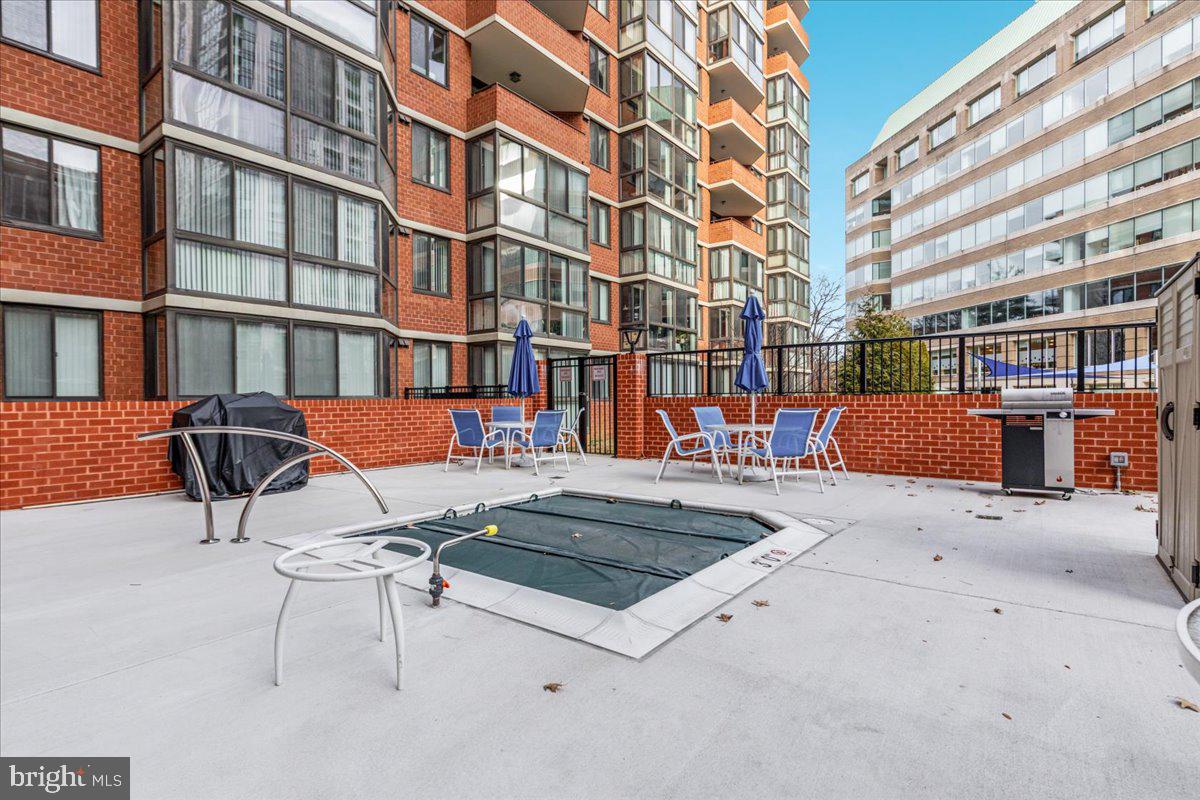 1001 N RANDOLPH ST #202, ARLINGTON, Virginia 22201, 2 Bedrooms Bedrooms, ,2 BathroomsBathrooms,Residential,For sale,1001 N RANDOLPH ST #202,VAAR2066848 MLS # VAAR2066848