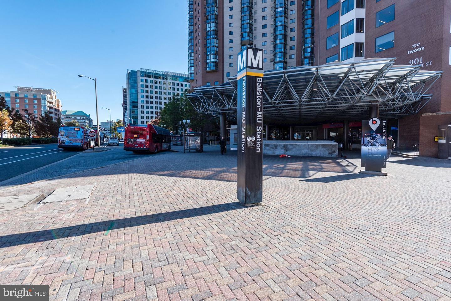 1001 N RANDOLPH ST #202, ARLINGTON, Virginia 22201, 2 Bedrooms Bedrooms, ,2 BathroomsBathrooms,Residential,For sale,1001 N RANDOLPH ST #202,VAAR2066848 MLS # VAAR2066848