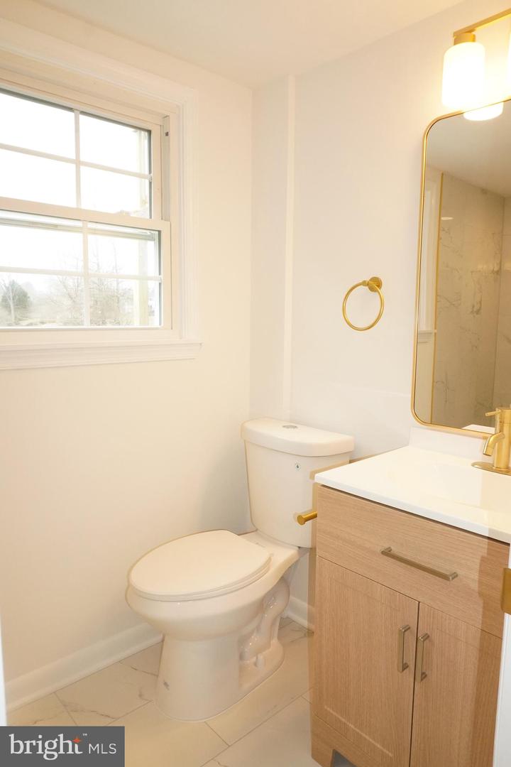 7212 PRINCESS ANNE CT, WARRENTON, Virginia 20187, 5 Bedrooms Bedrooms, ,3 BathroomsBathrooms,Residential,For sale,7212 PRINCESS ANNE CT,VAFQ2019900 MLS # VAFQ2019900