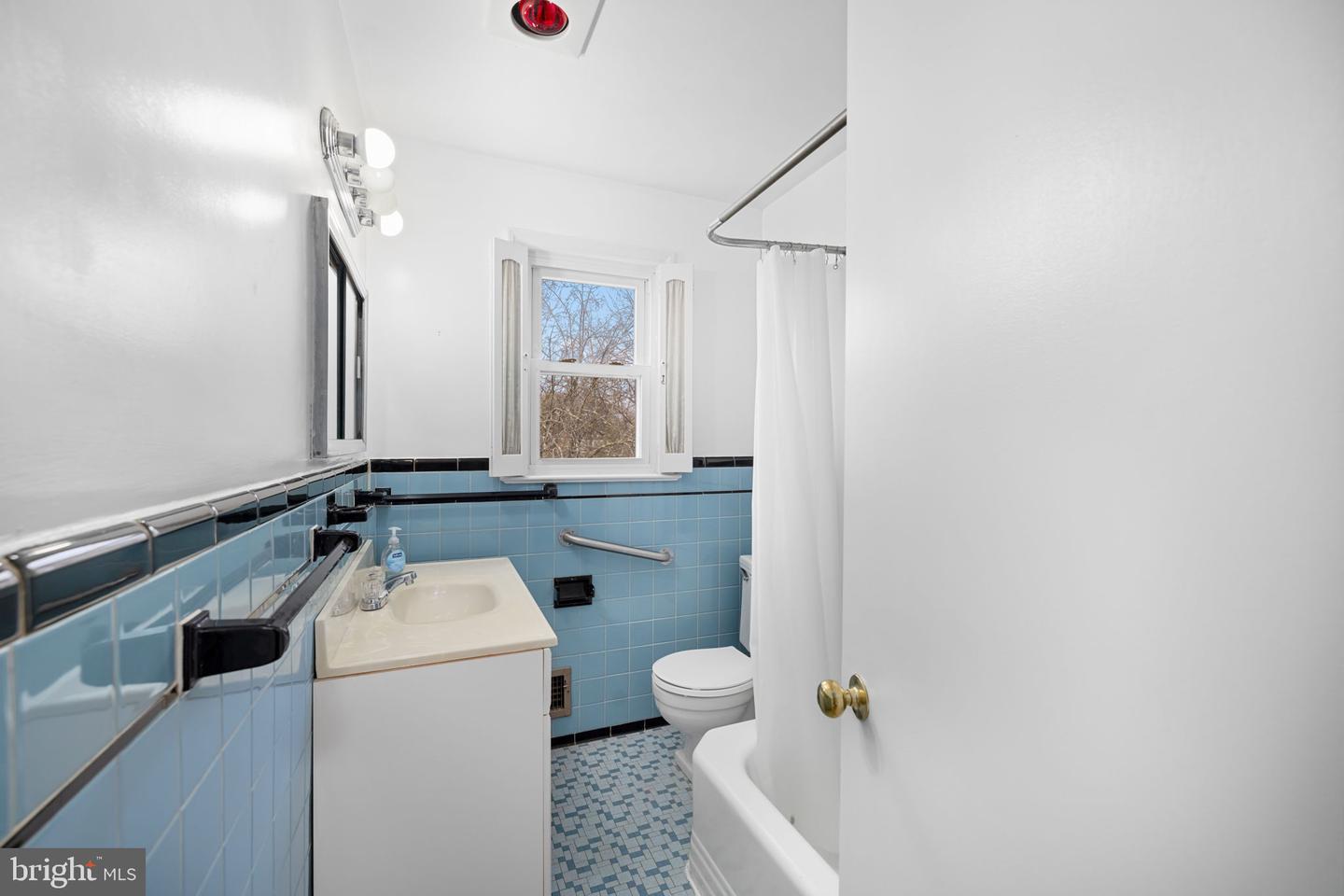 4110 BERRITT ST, FAIRFAX, Virginia 22030, 3 Bedrooms Bedrooms, ,2 BathroomsBathrooms,Residential,For sale,4110 BERRITT ST,VAFC2007558 MLS # VAFC2007558