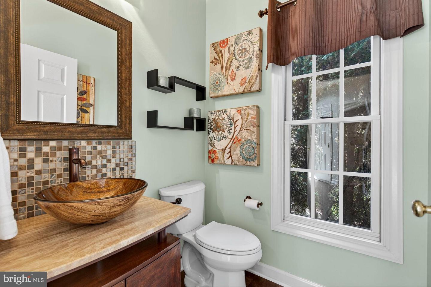 40734 LENAH RUN CIR, ALDIE, Virginia 20105, 5 Bedrooms Bedrooms, 26 Rooms Rooms,4 BathroomsBathrooms,Residential,For sale,40734 LENAH RUN CIR,VALO2112334 MLS # VALO2112334