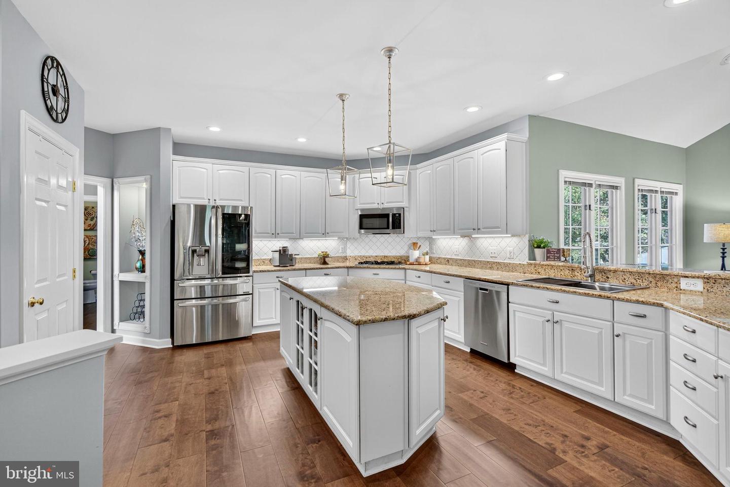 40734 LENAH RUN CIR, ALDIE, Virginia 20105, 5 Bedrooms Bedrooms, 26 Rooms Rooms,4 BathroomsBathrooms,Residential,For sale,40734 LENAH RUN CIR,VALO2112334 MLS # VALO2112334