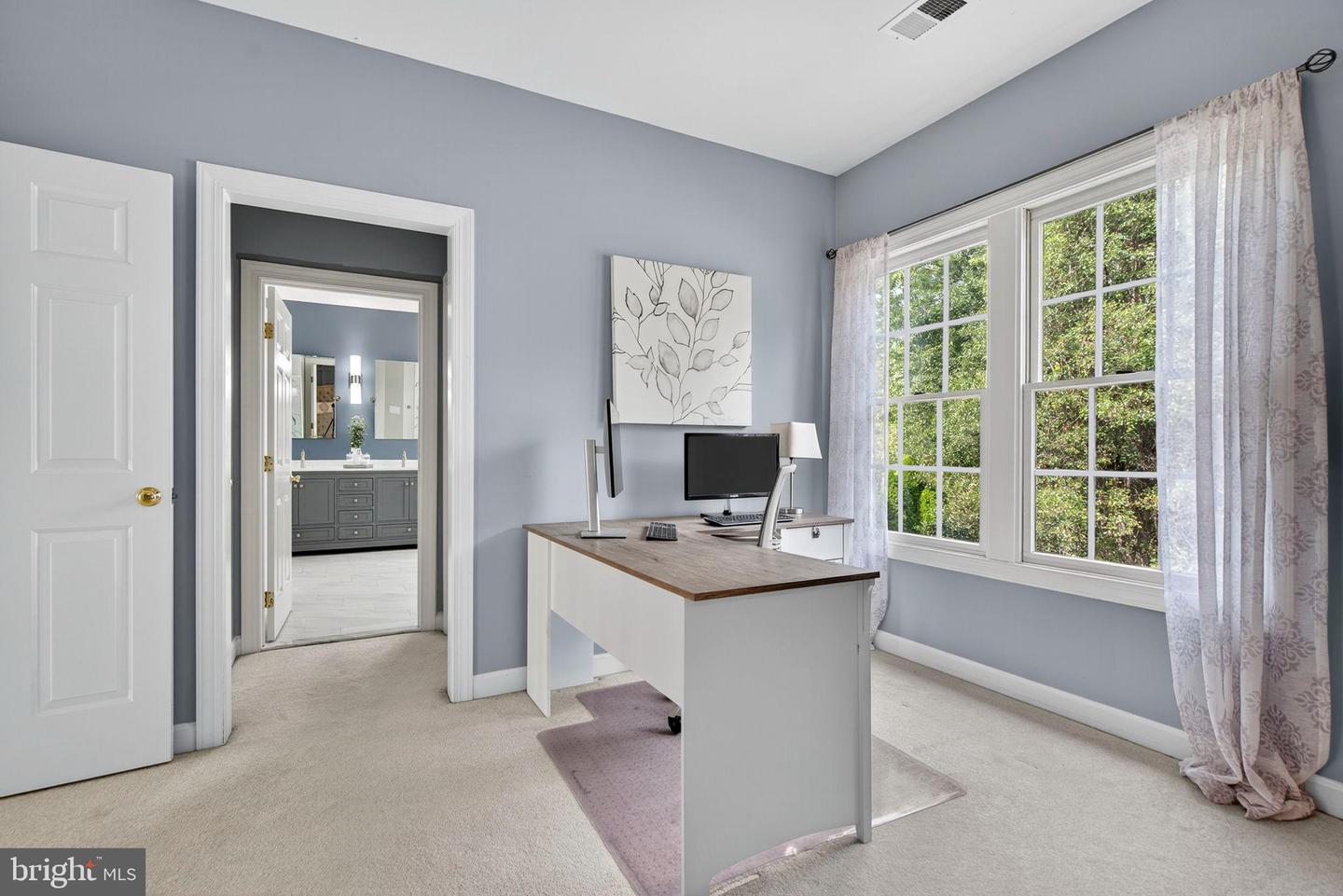 40734 LENAH RUN CIR, ALDIE, Virginia 20105, 5 Bedrooms Bedrooms, 26 Rooms Rooms,4 BathroomsBathrooms,Residential,For sale,40734 LENAH RUN CIR,VALO2112334 MLS # VALO2112334