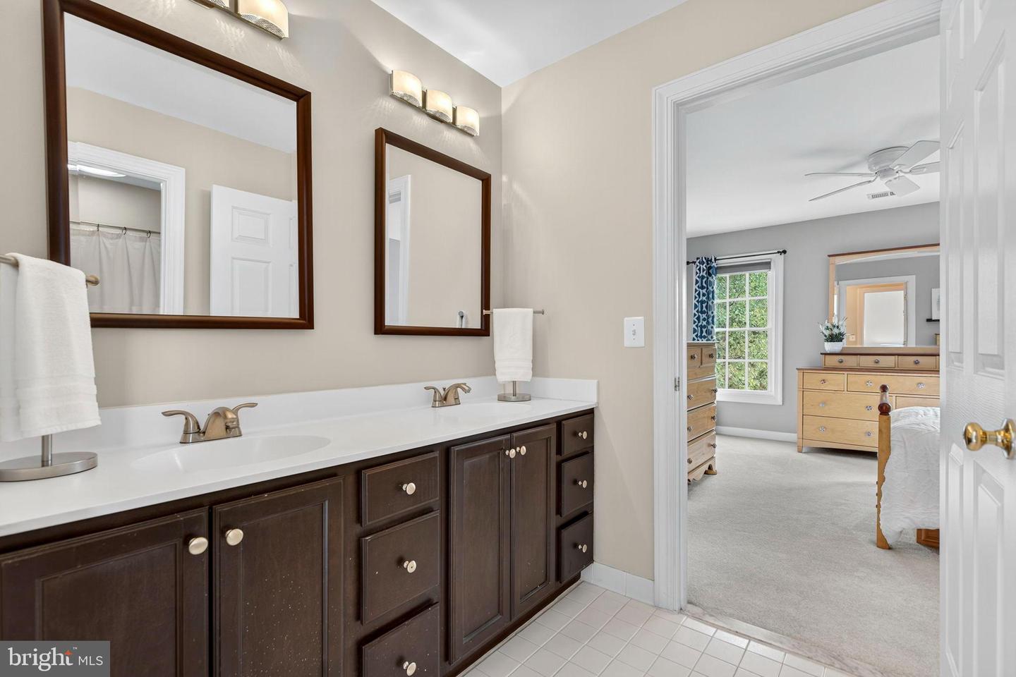 40734 LENAH RUN CIR, ALDIE, Virginia 20105, 5 Bedrooms Bedrooms, 26 Rooms Rooms,4 BathroomsBathrooms,Residential,For sale,40734 LENAH RUN CIR,VALO2112334 MLS # VALO2112334